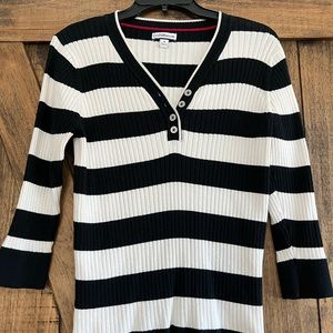 Croft & Barrow Black & White Striped V-Neck Sweater